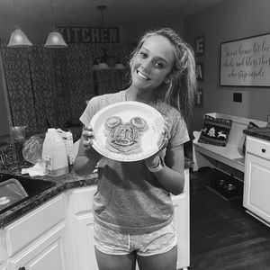 Meet your Posher, Savannah